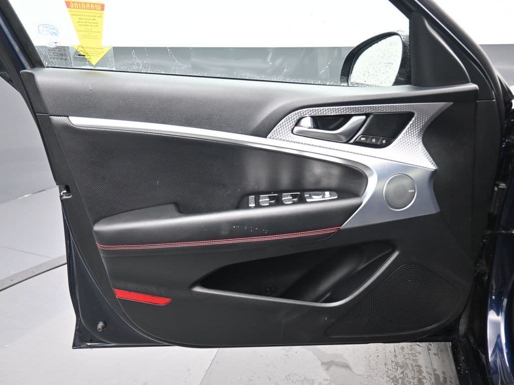 2023 Genesis G70 2.0T, photo 9 of 60