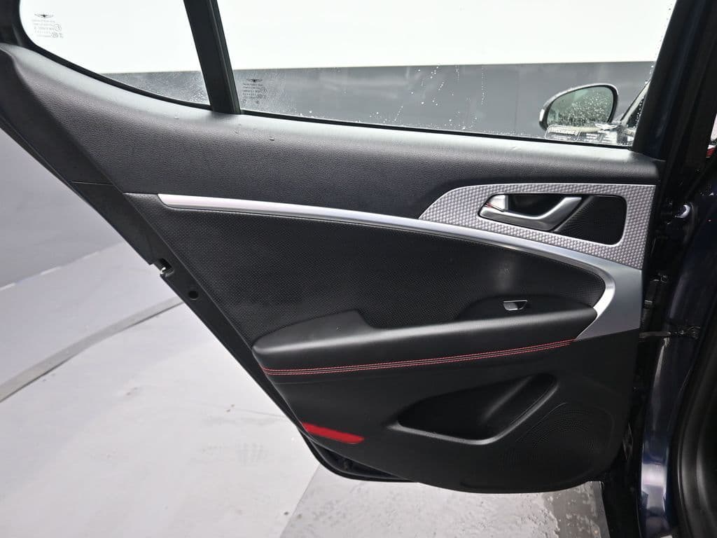 2023 Genesis G70 2.0T, photo 32 of 60