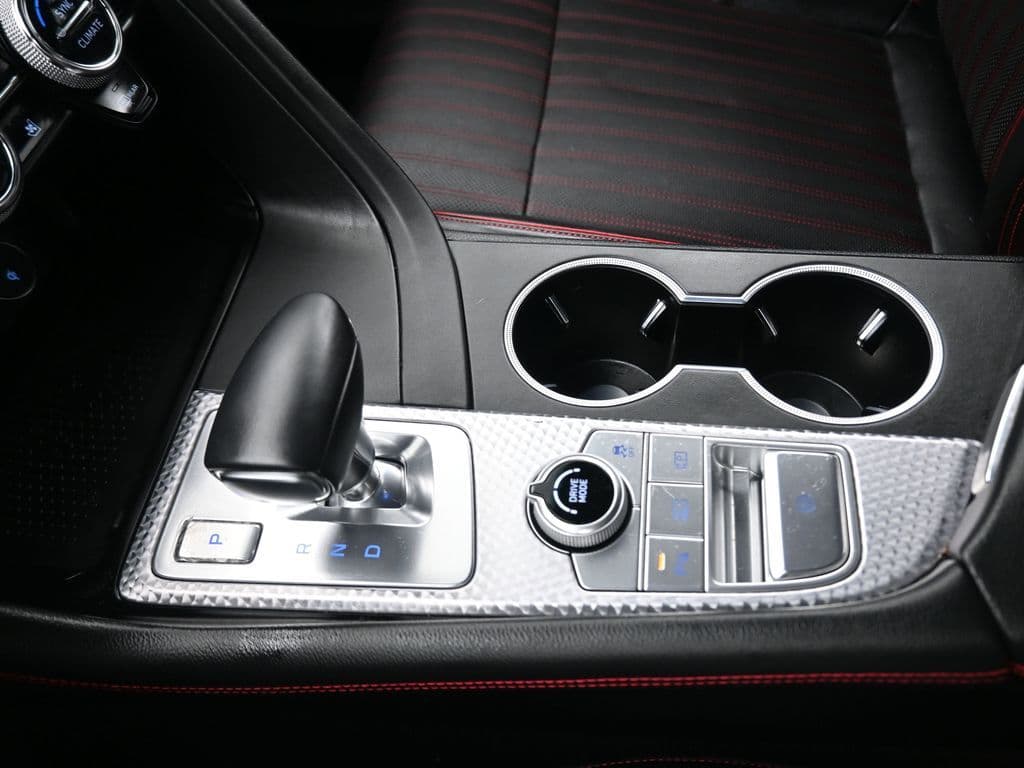 2023 Genesis G70 2.0T, photo 26 of 60