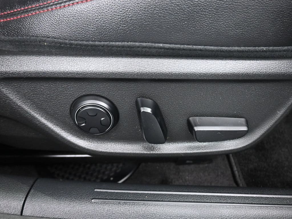 2023 Genesis G70 2.0T, photo 45 of 60