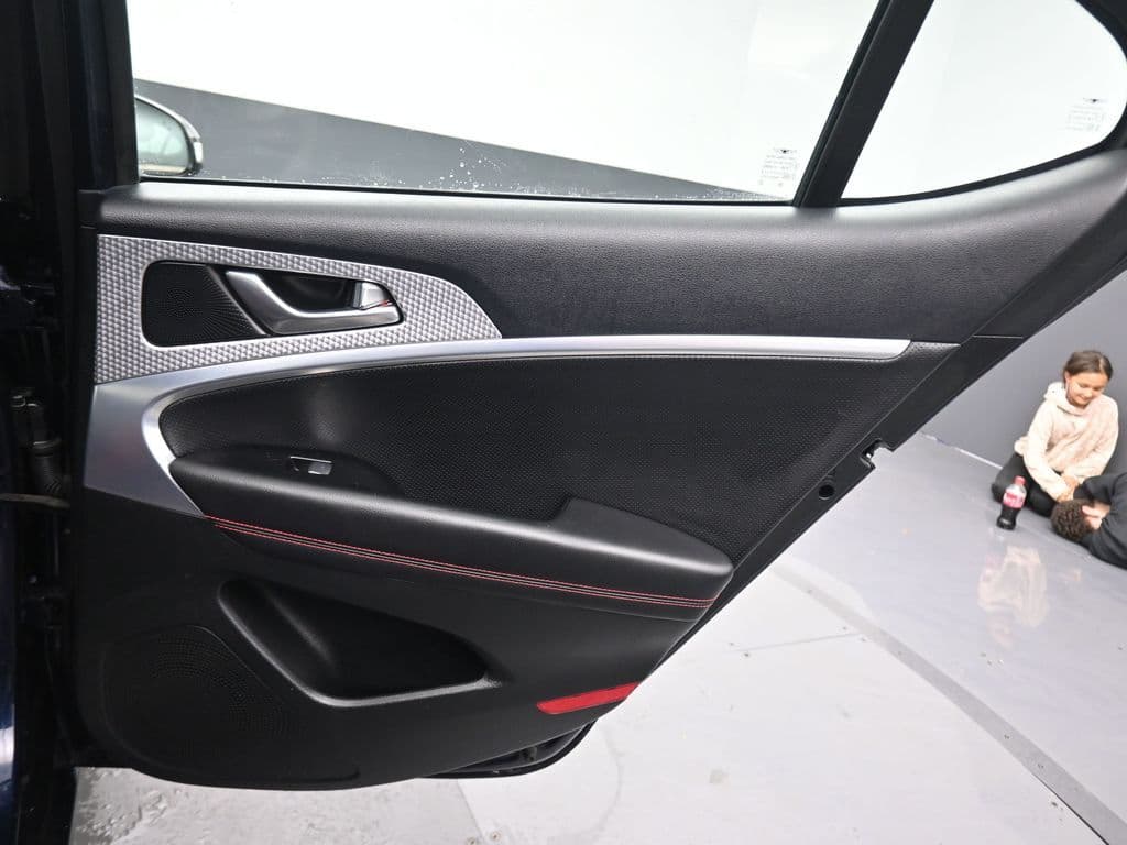 2023 Genesis G70 2.0T, photo 37 of 60