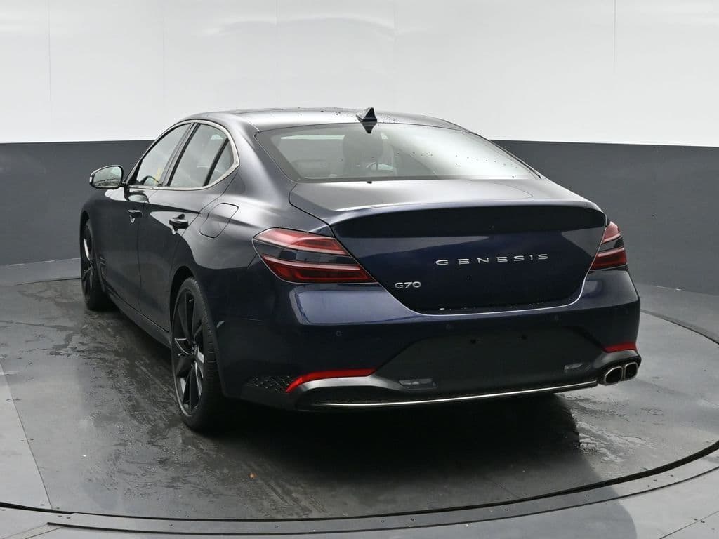 2023 Genesis G70 2.0T, photo 5 of 60