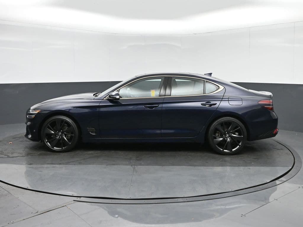 2023 Genesis G70 2.0T, photo 4 of 60