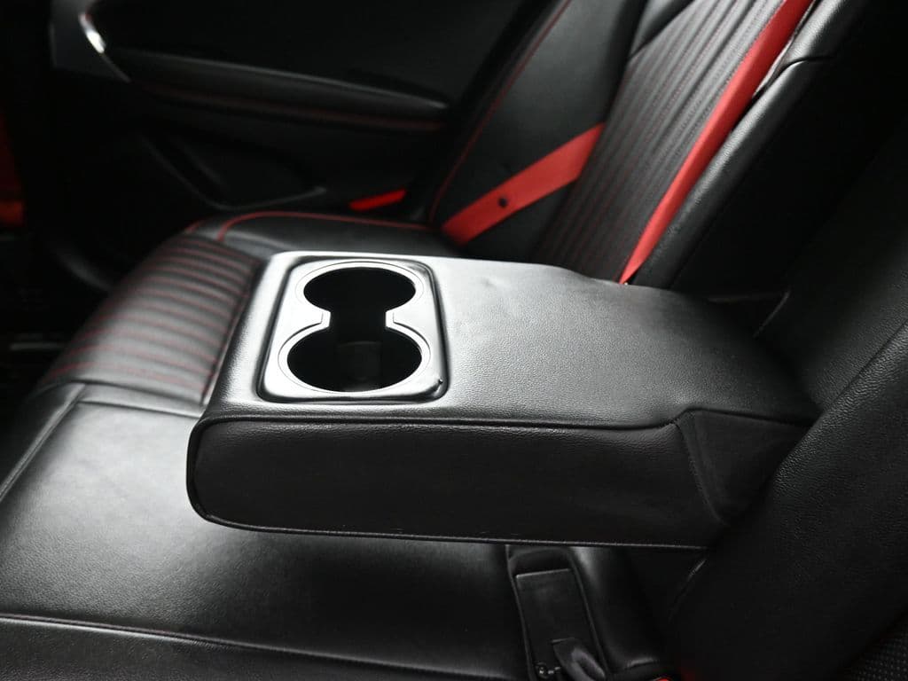 2023 Genesis G70 2.0T, photo 35 of 60