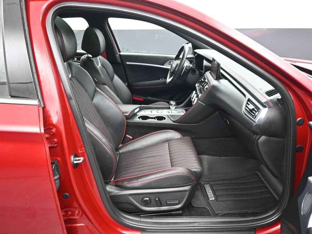2023 Genesis G70 2.0T, photo 43 of 62