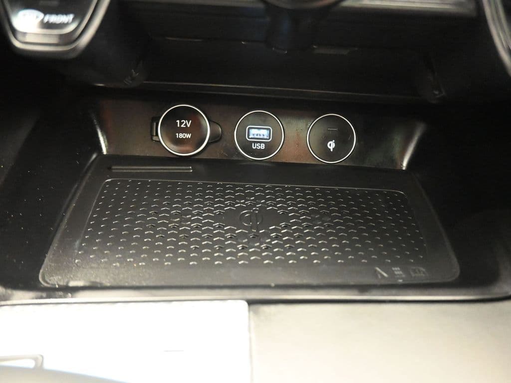 2023 Genesis G70 2.0T, photo 23 of 62