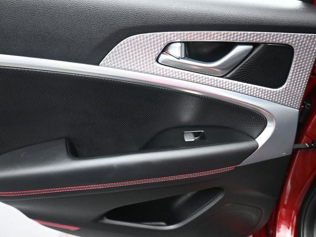 2023 Genesis G70 2.0T, photo 32 of 62