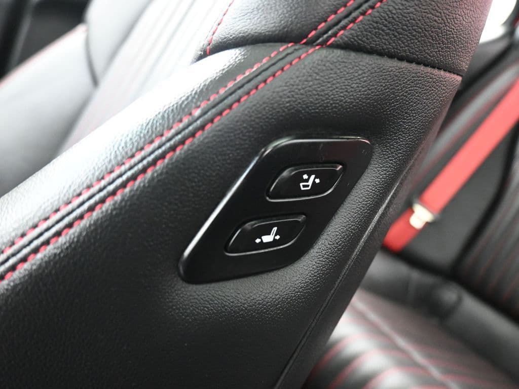 2023 Genesis G70 2.0T, photo 29 of 62