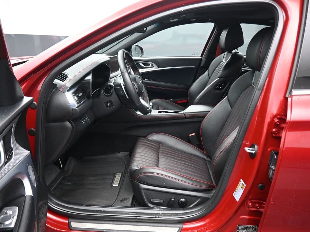 2023 Genesis G70 2.0T, photo 12 of 62