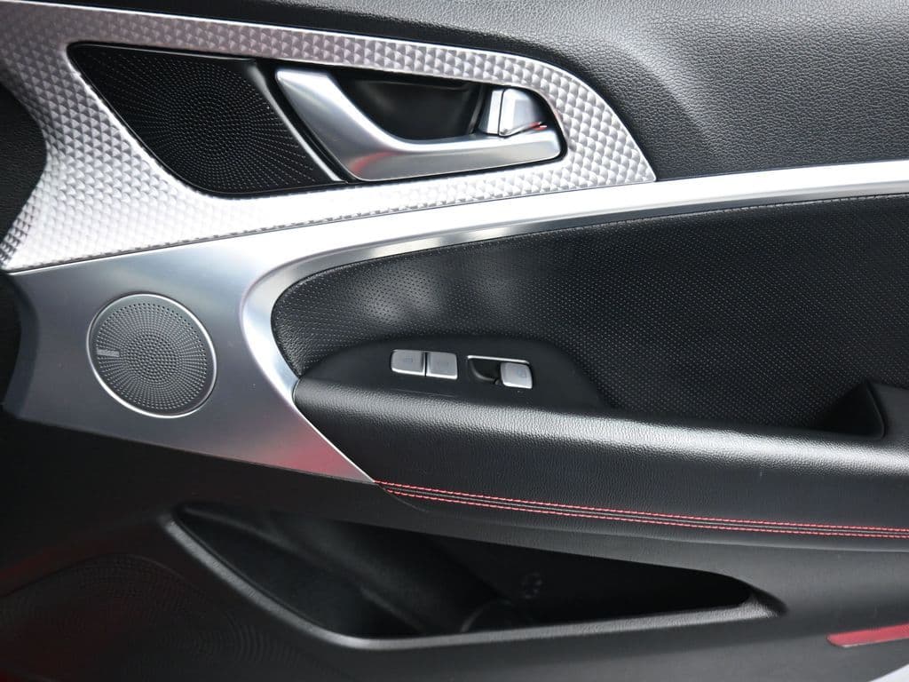2023 Genesis G70 2.0T, photo 42 of 62