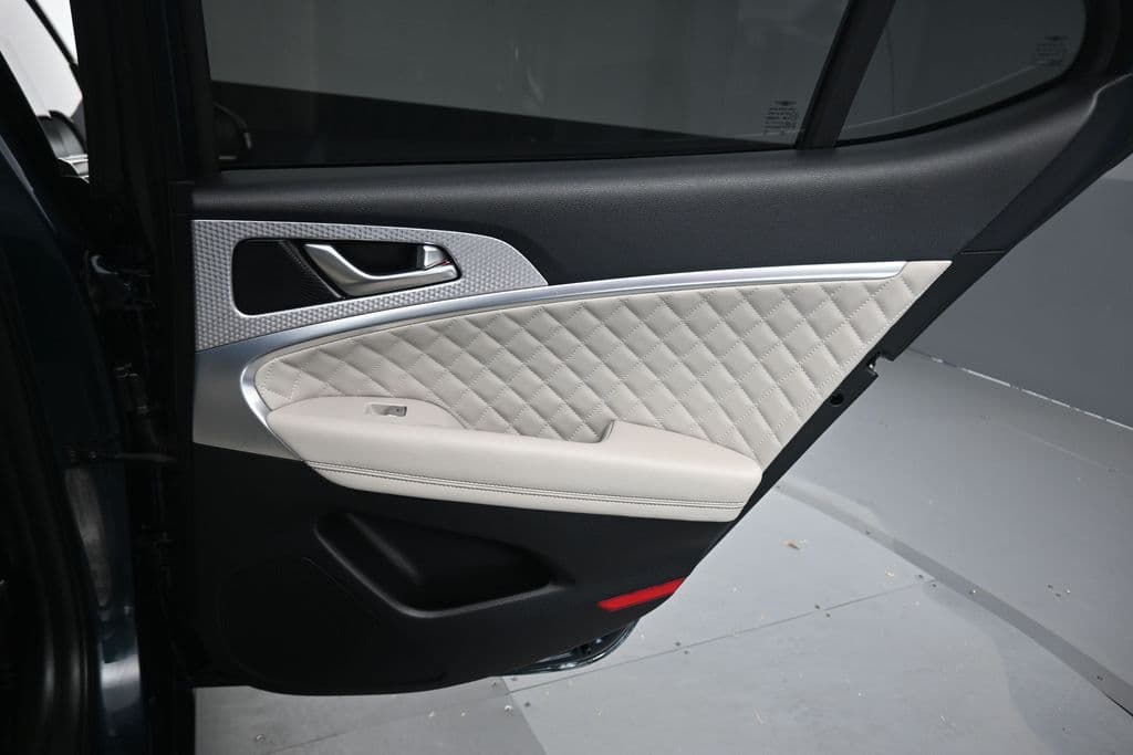2023 Genesis G70 3.3T, photo 42 of 67