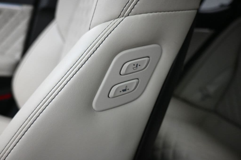 2023 Genesis G70 3.3T, photo 35 of 67
