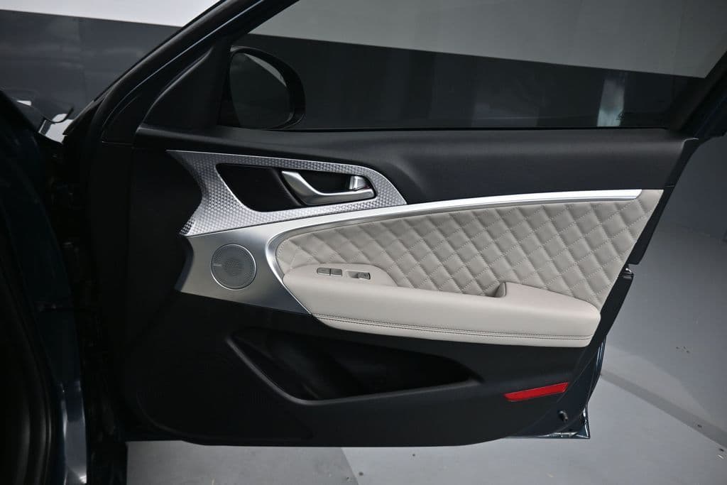 2023 Genesis G70 3.3T, photo 47 of 67