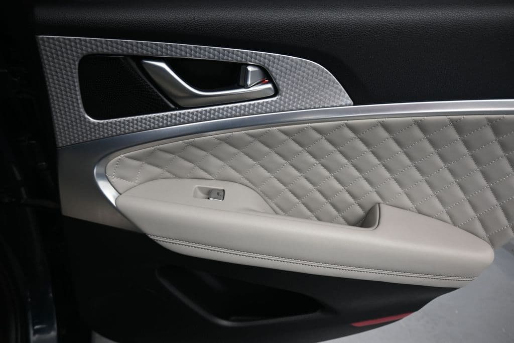 2023 Genesis G70 3.3T, photo 43 of 67