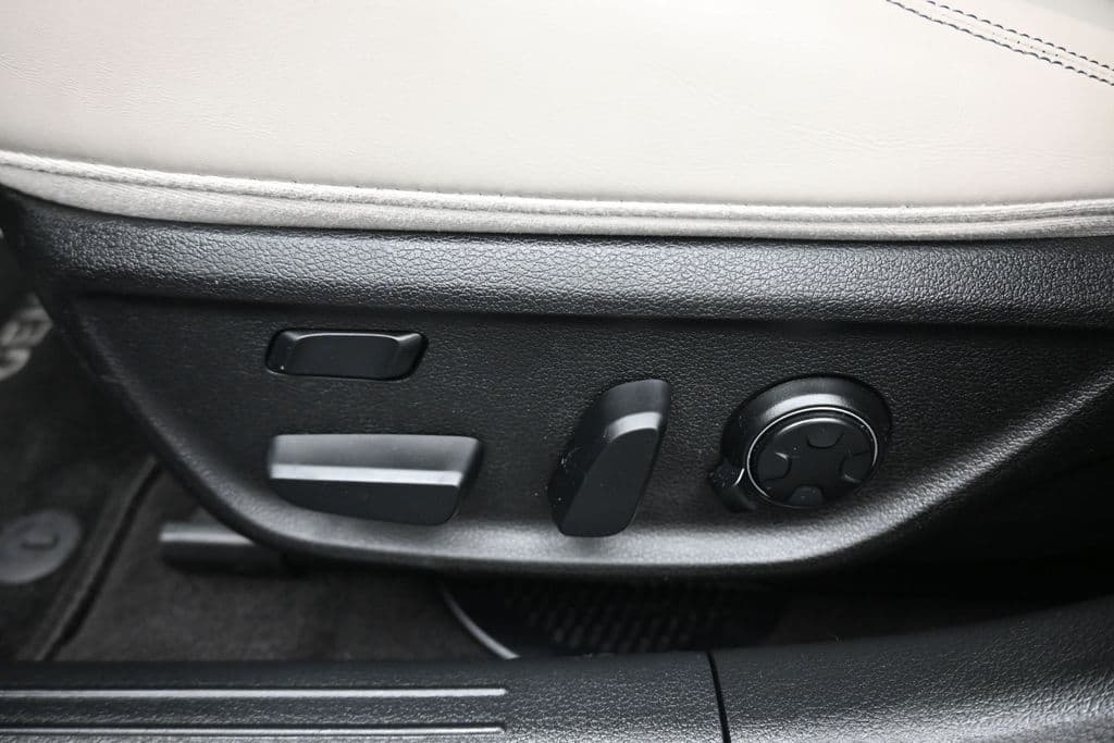 2023 Genesis G70 3.3T, photo 13 of 67