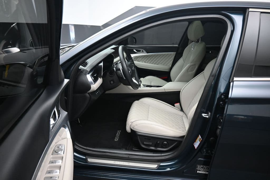 2023 Genesis G70 3.3T, photo 12 of 67