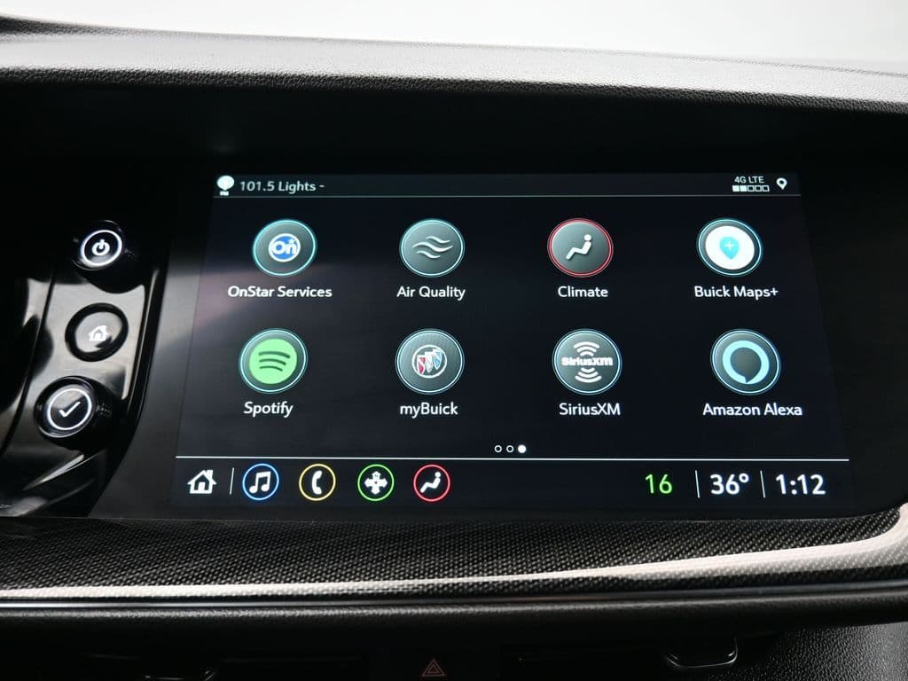 2023 Buick Envision Essence, photo 18 of 62