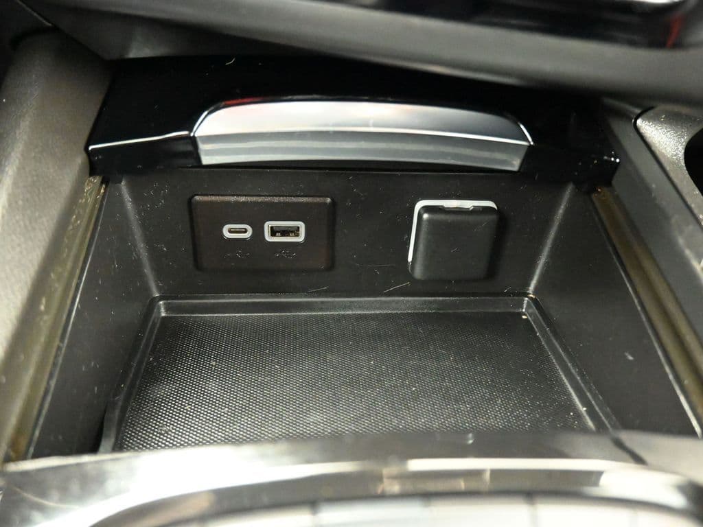 2023 Buick Envision Essence, photo 22 of 62