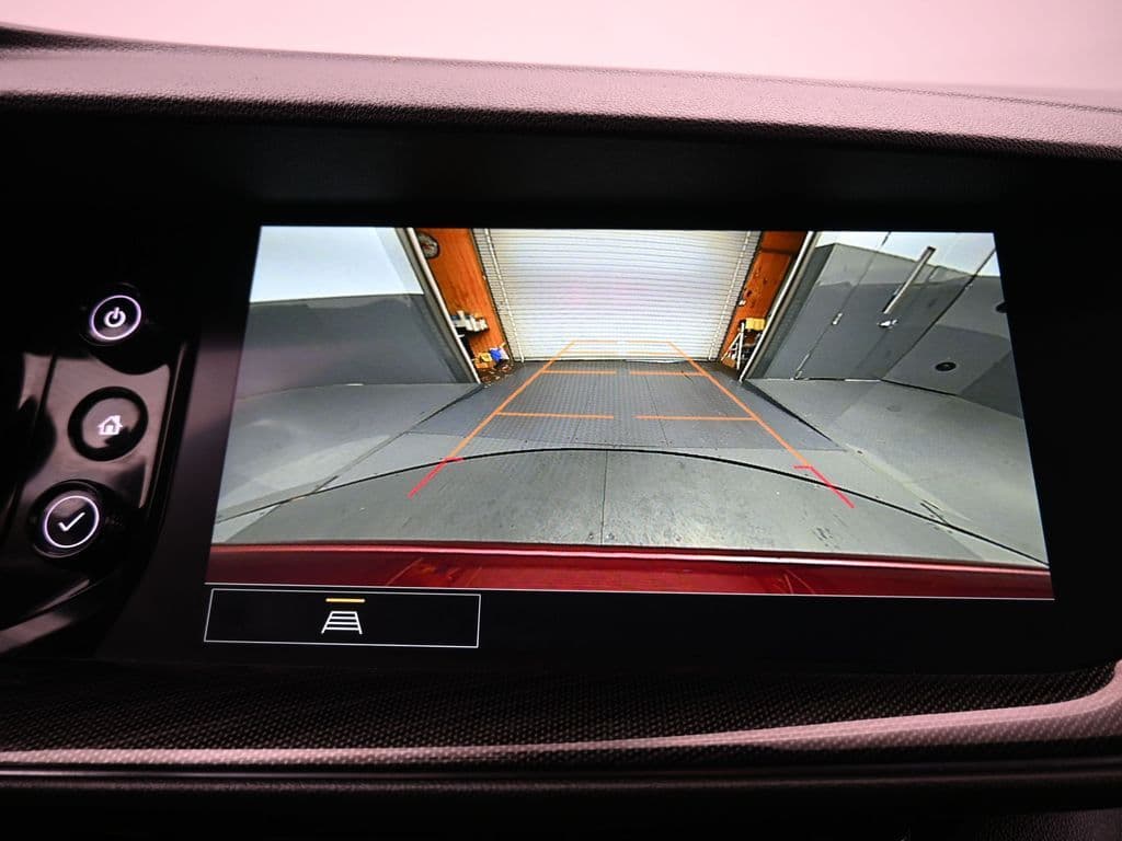 2023 Buick Envision Essence, photo 19 of 62