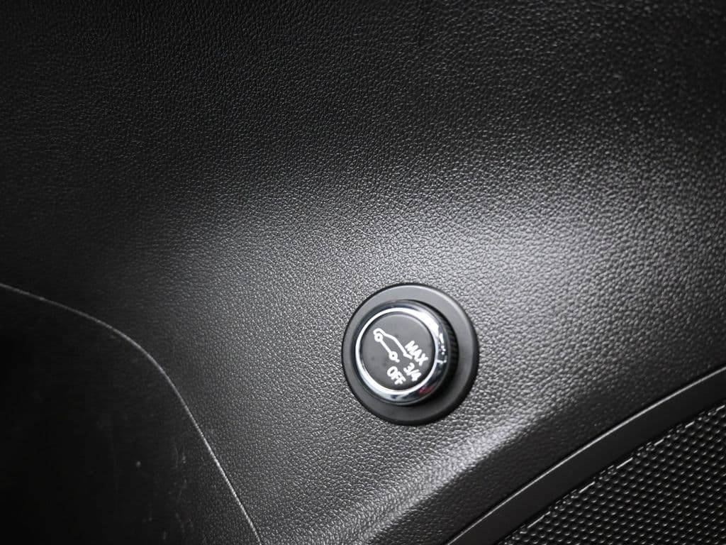 2023 Buick Envision Essence, photo 11 of 62