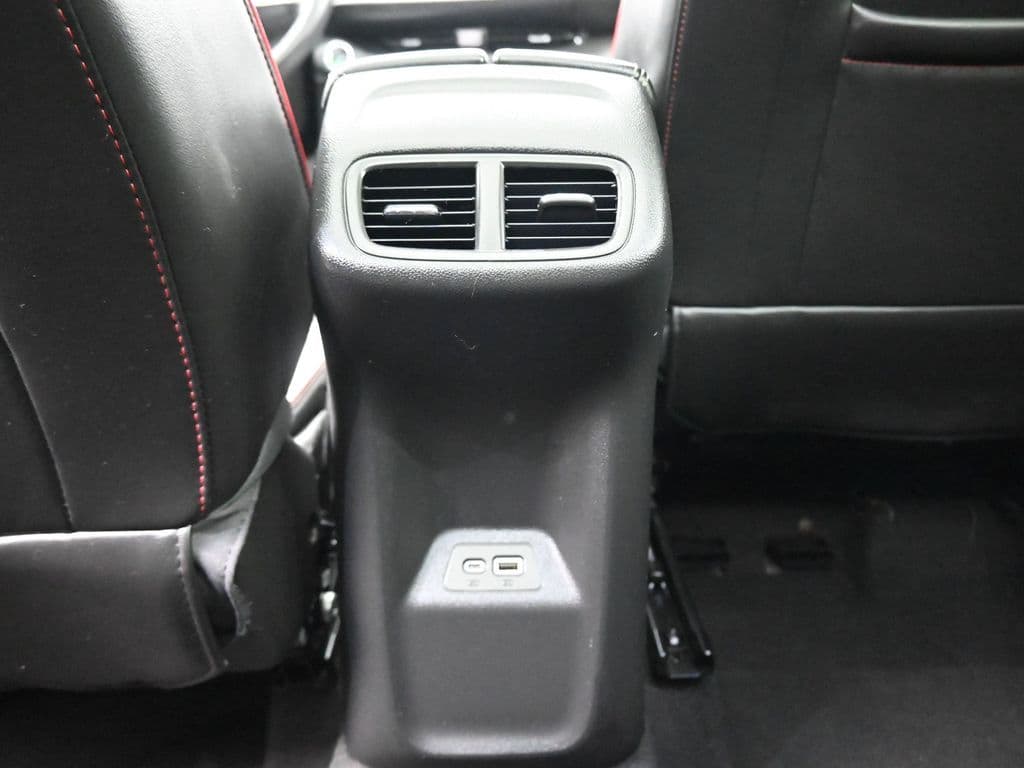 2023 Buick Envision Essence, photo 33 of 62