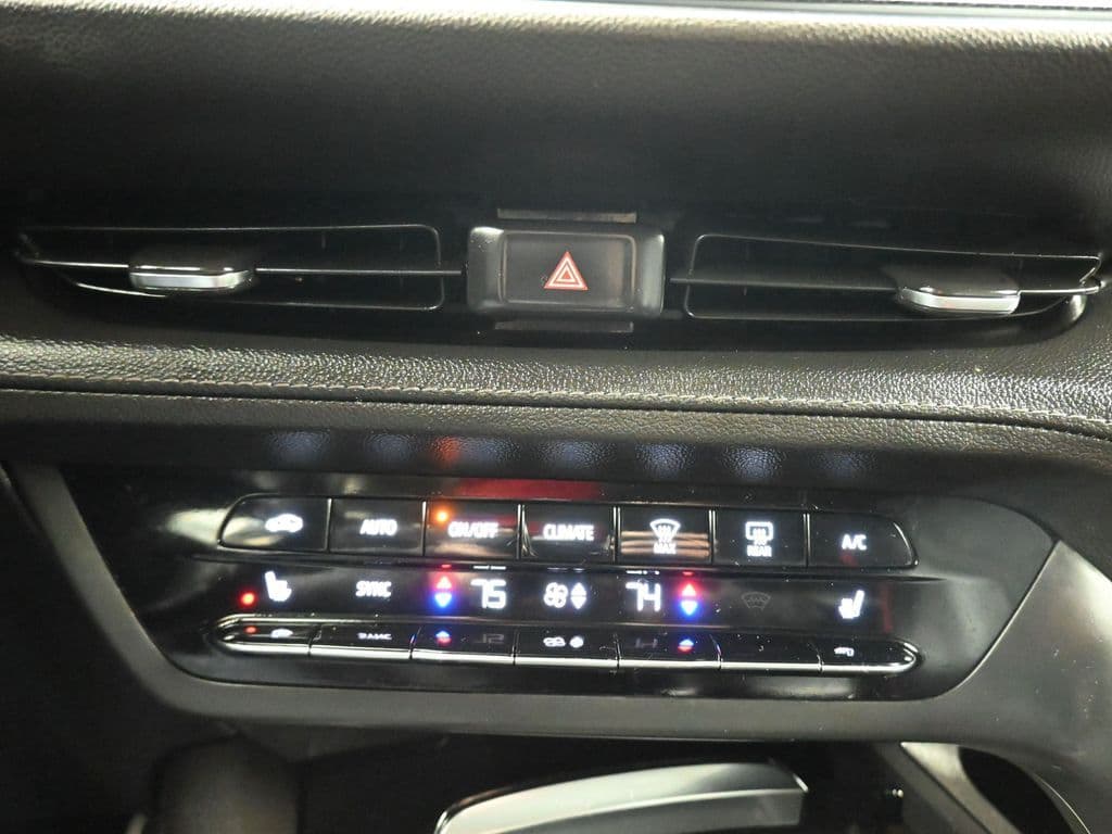 2023 Buick Envision Essence, photo 20 of 62