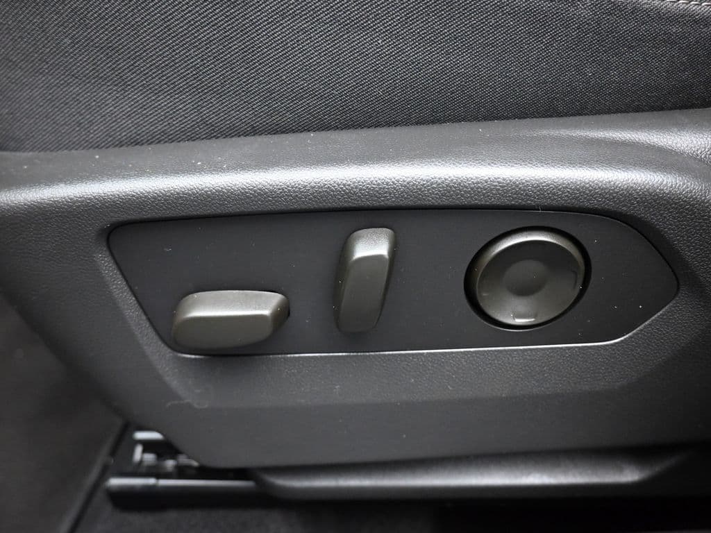 2021 Buick Envision Essence, photo 13 of 63