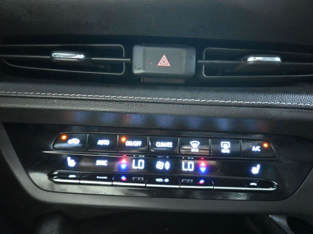 2021 Buick Envision Essence, photo 20 of 63
