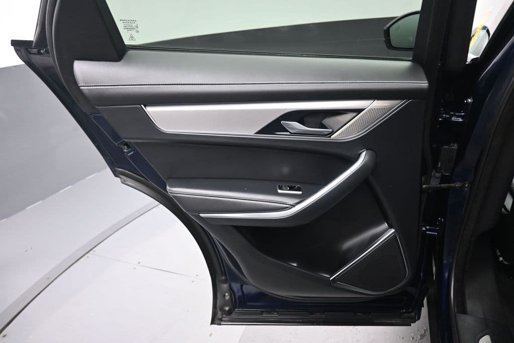2024 Jaguar F-PACE P250 R-Dynamic S, photo 29 of 61
