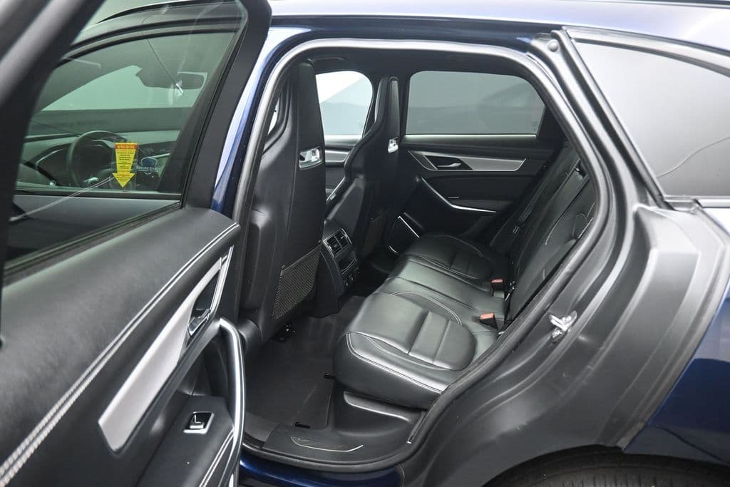 2024 Jaguar F-PACE P250 R-Dynamic S, photo 31 of 61