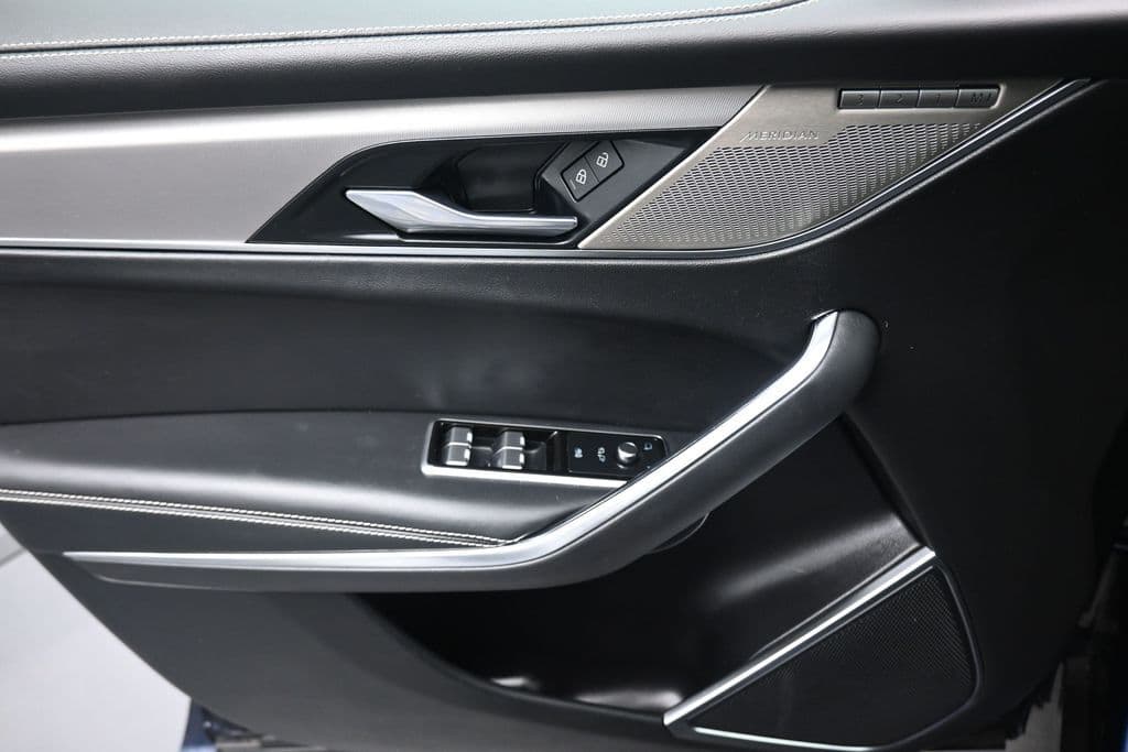 2024 Jaguar F-PACE P250 R-Dynamic S, photo 10 of 61