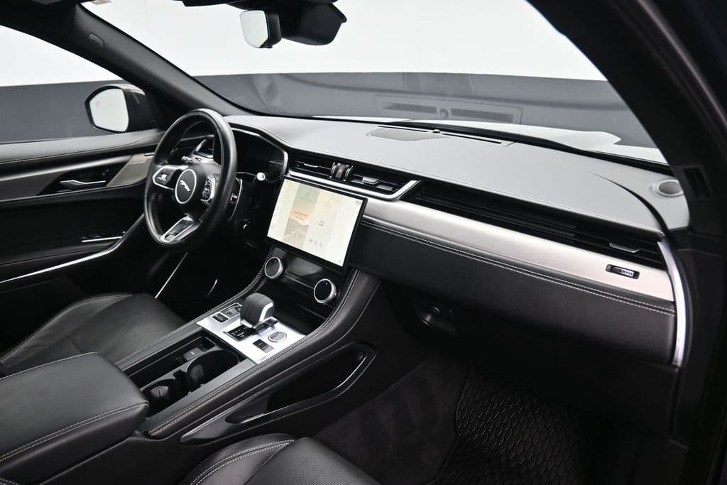 2024 Jaguar F-PACE P250 R-Dynamic S, photo 43 of 61