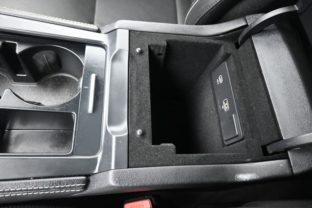 2024 Jaguar F-PACE P250 R-Dynamic S, photo 24 of 61
