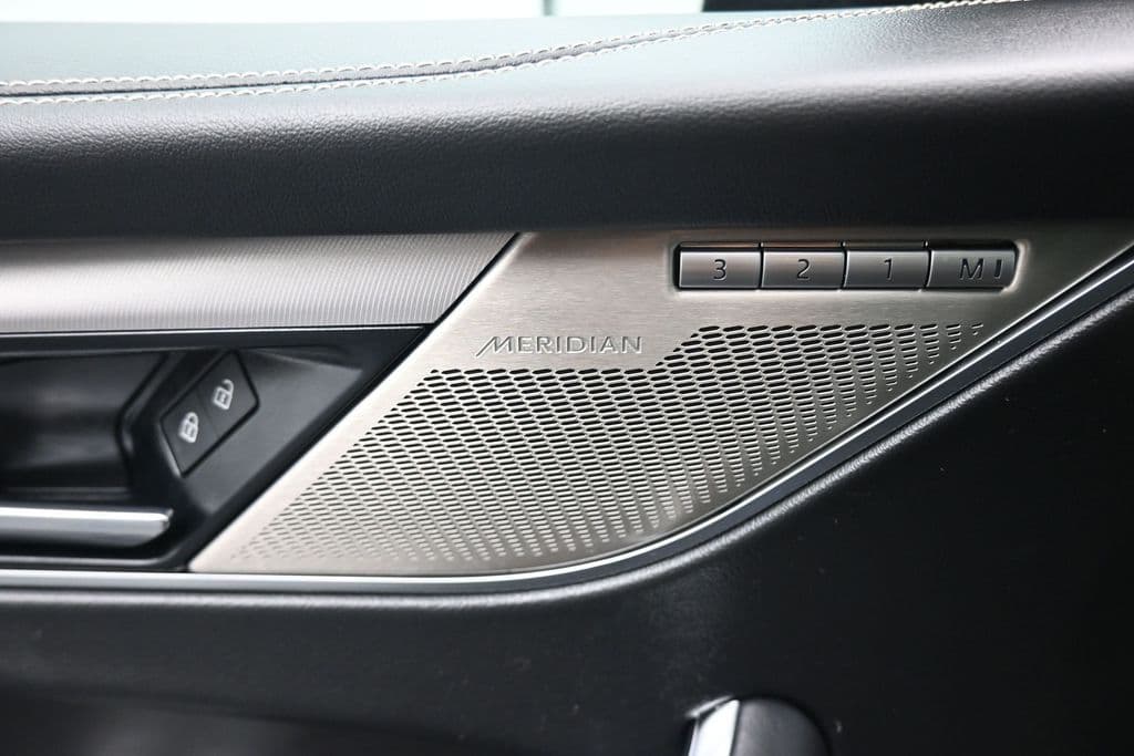 2024 Jaguar F-PACE P250 R-Dynamic S, photo 11 of 61