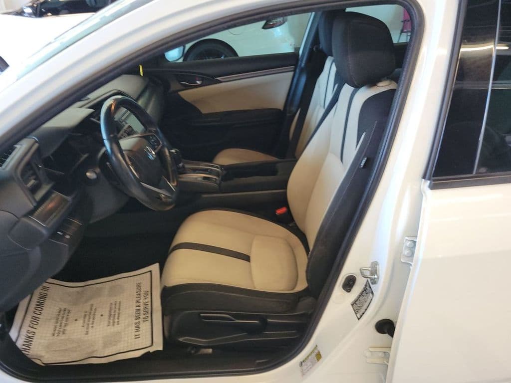 2018 Honda Civic Sport, photo 6 of 9