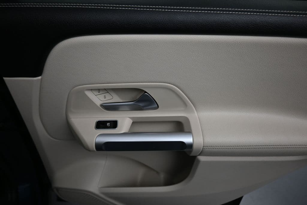 2022 Mercedes-Benz GLB GLB 250 4MATIC®, photo 46 of 73