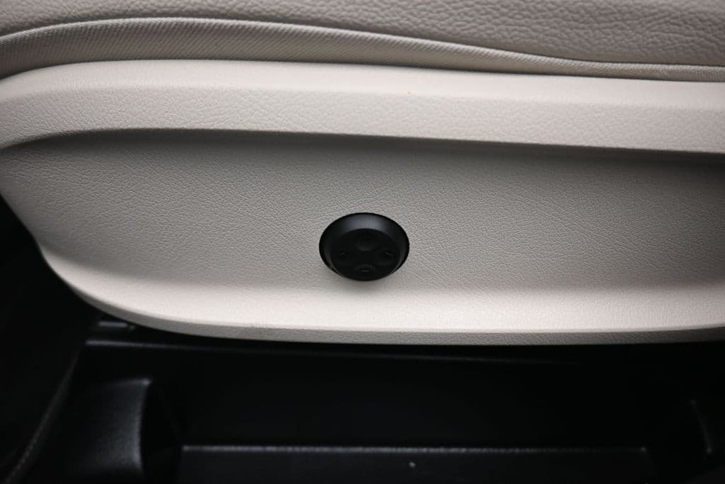 2022 Mercedes-Benz GLB GLB 250 4MATIC®, photo 13 of 73