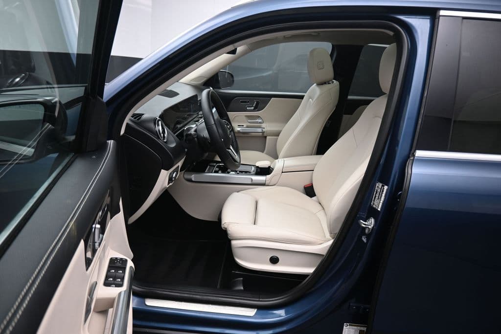 2022 Mercedes-Benz GLB GLB 250 4MATIC®, photo 12 of 73