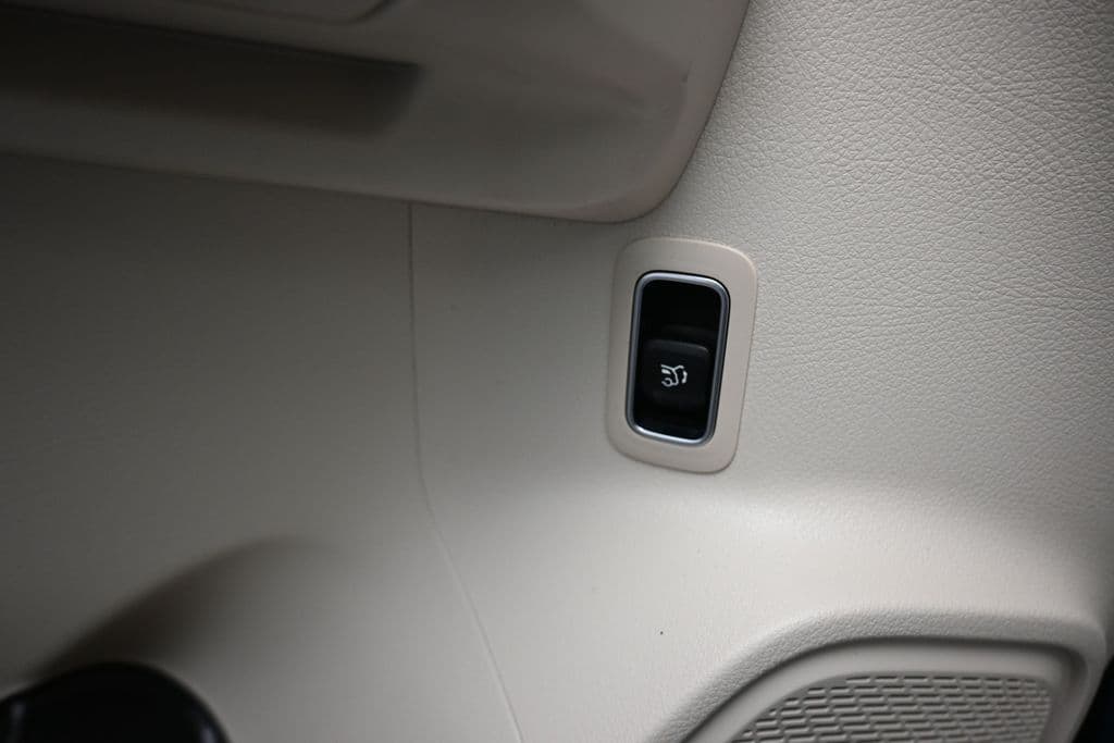 2022 Mercedes-Benz GLB GLB 250 4MATIC®, photo 11 of 73