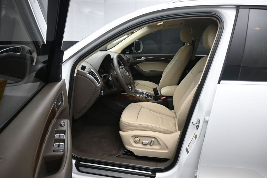 2017 Audi Q5 2.0T Premium Plus quattro, photo 12 of 64