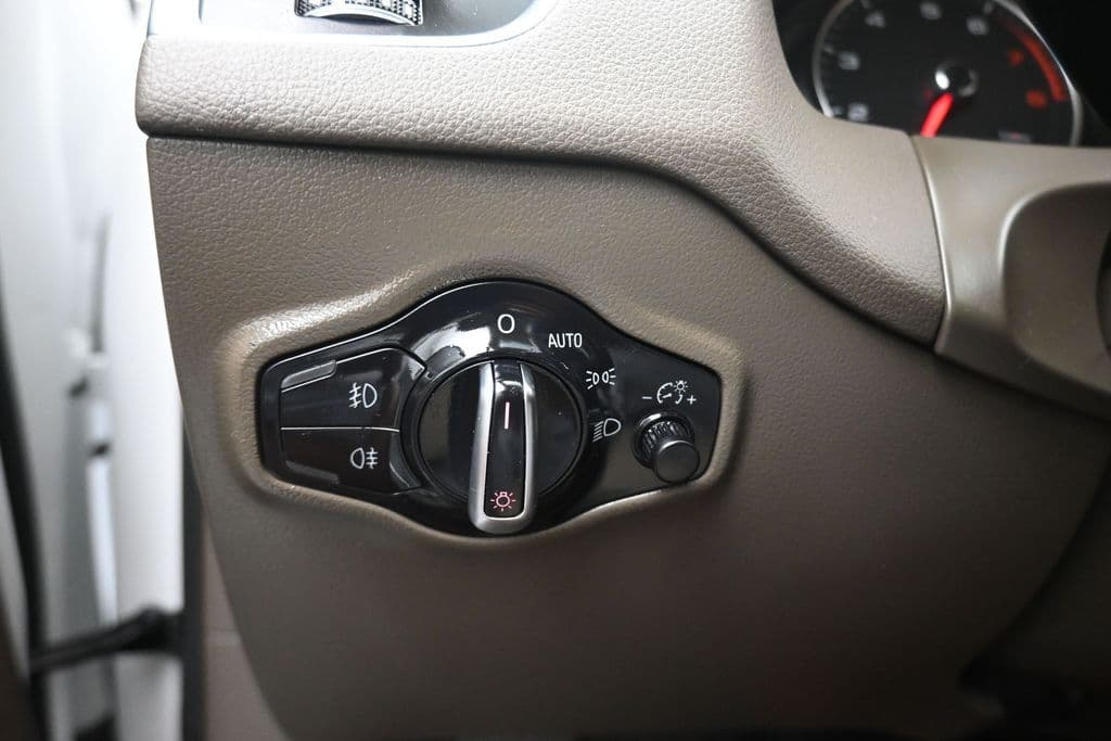2017 Audi Q5 2.0T Premium Plus quattro, photo 25 of 64