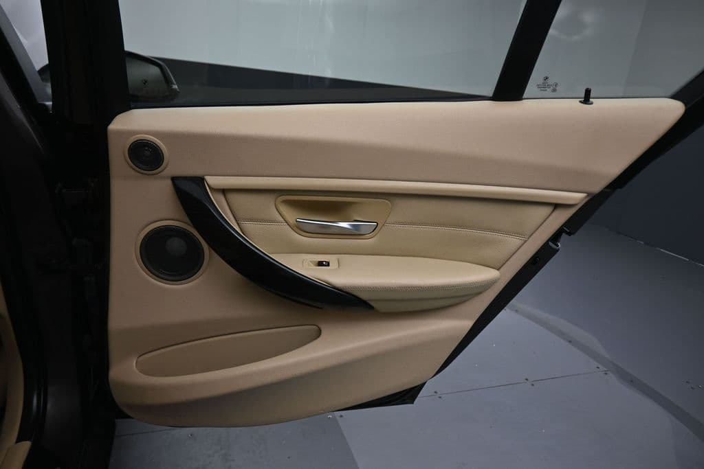 2015 BMW 3 Series 328i xDrive, photo 35 of 59