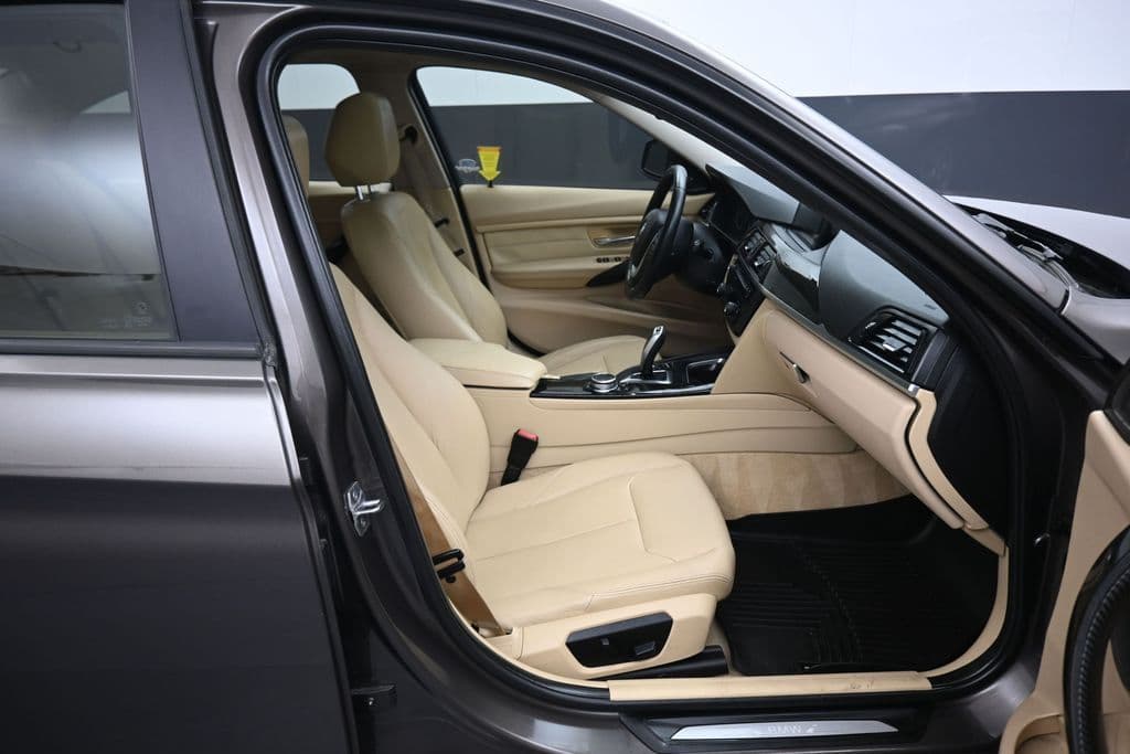 2015 BMW 3 Series 328i xDrive, photo 42 of 59
