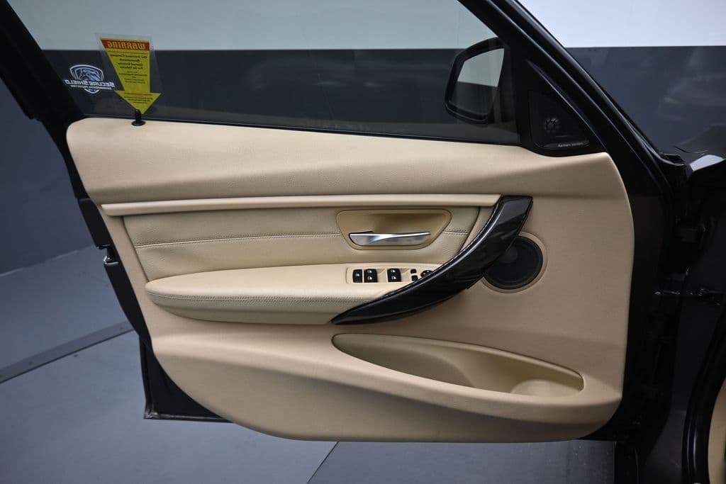 2015 BMW 3 Series 328i xDrive, photo 9 of 59