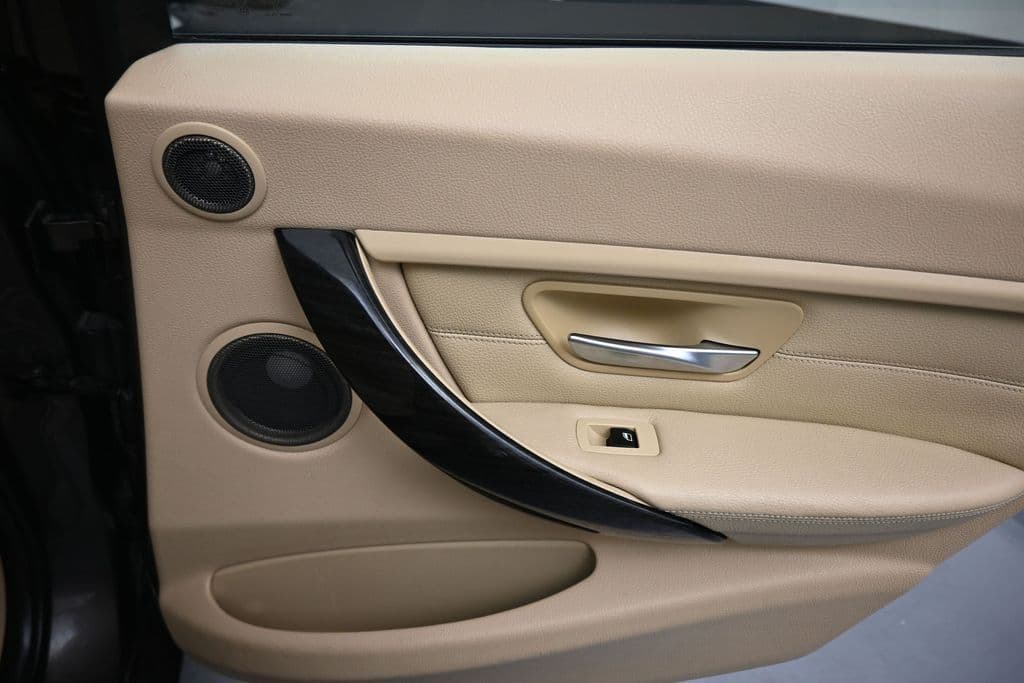 2015 BMW 3 Series 328i xDrive, photo 36 of 59