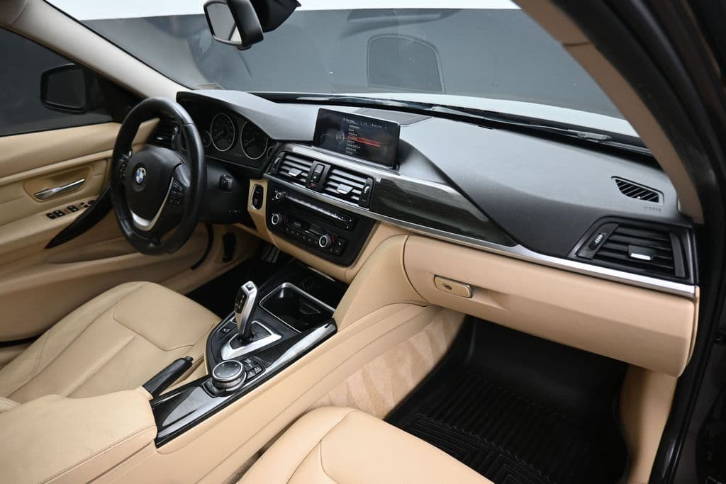 2015 BMW 3 Series 328i xDrive, photo 44 of 59