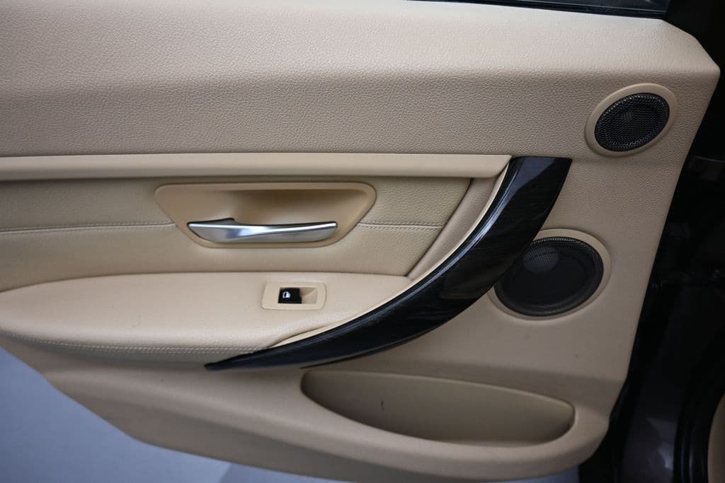2015 BMW 3 Series 328i xDrive, photo 31 of 59