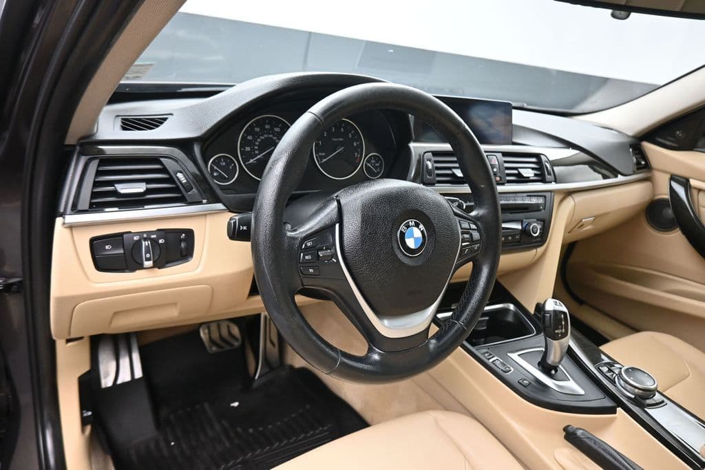 2015 BMW 3 Series 328i xDrive, photo 13 of 59