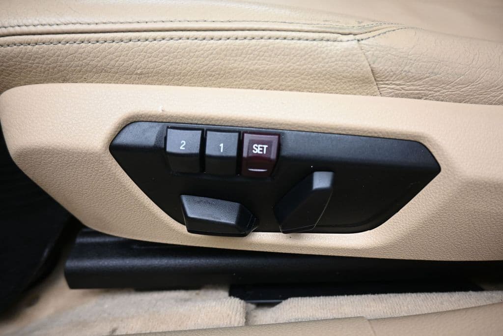 2015 BMW 3 Series 328i xDrive, photo 12 of 59
