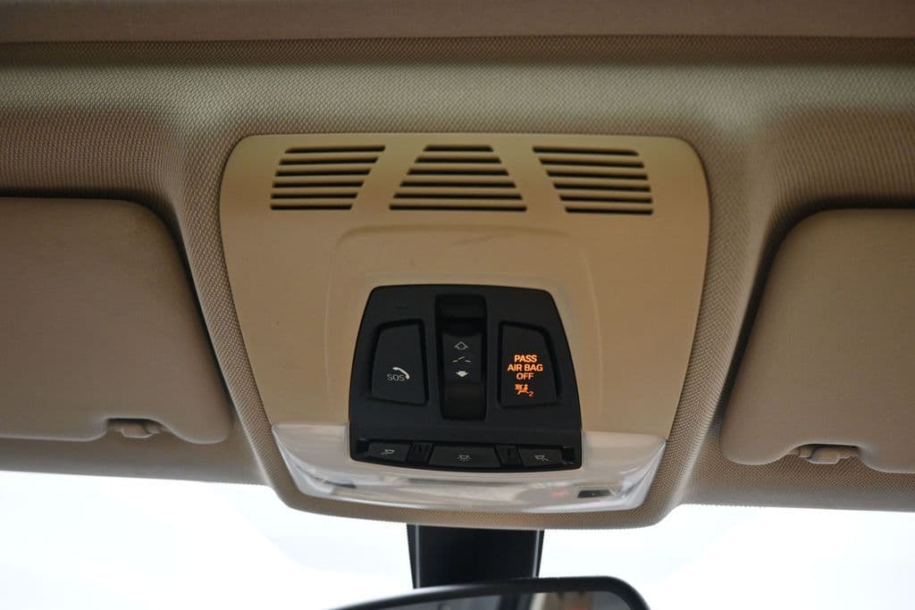 2015 BMW 3 Series 328i xDrive, photo 24 of 59
